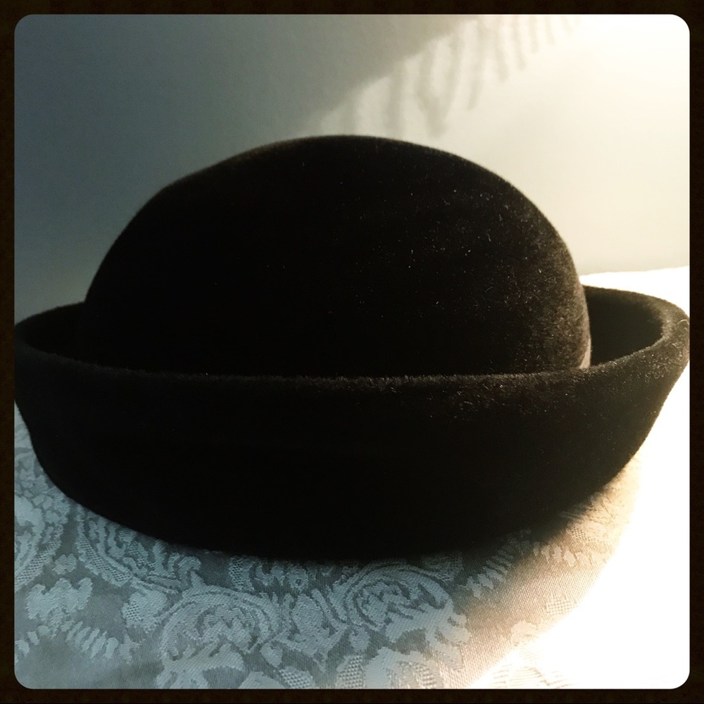 🎩 💕1950’s DARLING BLACK HAT!!🌷⭐️ - Picture 8 of 8